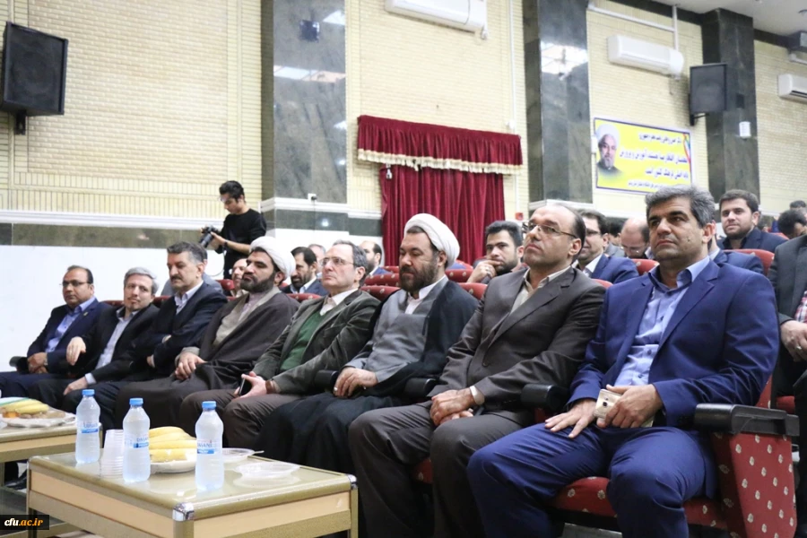 دکتر مهرمحمدی در اختتامیه دوره توانمند سازی کارشناسان و کارشناس مسئولان فرهنگی در بوشهر:

 کارشناسان فرهنگی نماد تدبیر، سخت کوشی، هم زبانی با دانشجو، نشاط سیاسی و دین ورزی 10