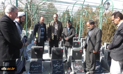 در سالگرد پیروزی انقلاب اسلامی انجام شد:

غبار روبی مزار شهید مقصودی و شهدای والامقام انقلاب اسلامی همدان