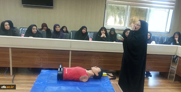 در دانشگاه فرهنگیان هرمزگان برگزار شد:

دوره بالندگی حرفه ایی" کمک های اولیه » 
 5