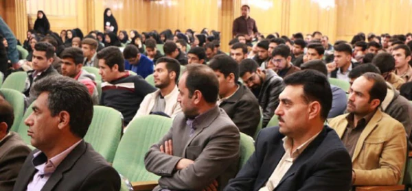 در مرکز سلمان فارسی استان فارس برگزار شد:

دومین نشست فرصت ها و چالش های ازدواج دانشجویی
 3