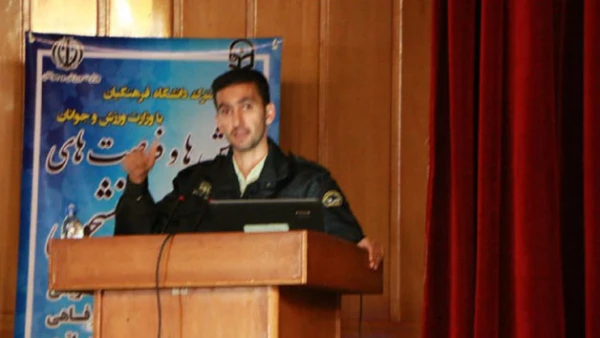 در مرکز سلمان فارسی استان فارس برگزار شد:

دومین نشست فرصت ها و چالش های ازدواج دانشجویی
 4