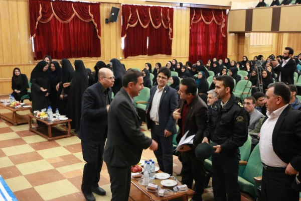 دومین دوره سلسله همایش های استانی فرصت ها و چالش های ازدواج دانشجویی در استان فارس برگزار شد 2