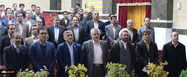 دکتر قنبری در آیین افتتاحیه سومین همایش کشوری دبیران منتخب شورای صنفی رفاهی و نمایندگان تشکل های اسلامی:

همگرایی و هم اندیشی دانشجومعلمان در راستای ارتقاء سطح خدمات آموزش و فرهنگی دانشگاه، طی برگزاری چنین دوره هایی محقق می شود 5