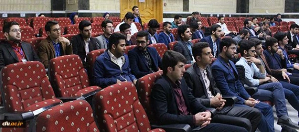 مدیرکل امور اجتماعی استانداری بوشهر در همایش دبیران منتخب شوراهای صنفی-رفاهی و نمایندگان تشکل های اسلامی:

اخلاق مداری لازمه جامعه امروز است 4