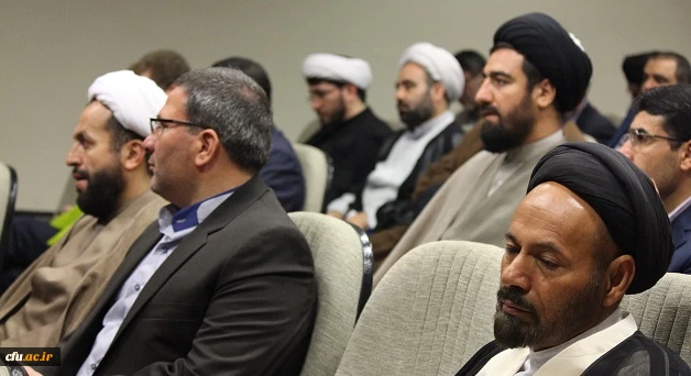 در مجتمع آدینه آغاز بکار کرد: 

نشست مشترک و دوره آموزشی مسئولان دفاتر نهاد رهبری و معاونان گروه معارف در پردیس های دانشگاه فرهنگیان 4