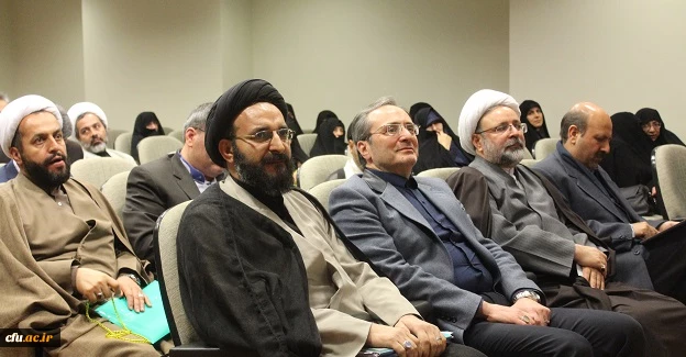 در مجتمع آدینه آغاز بکار کرد: 

نشست مشترک و دوره آموزشی مسئولان دفاتر نهاد رهبری و معاونان گروه معارف در پردیس های دانشگاه فرهنگیان 9