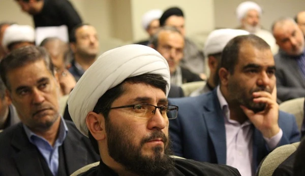 دکتر مهرمحمدی در نشست مسئولان دفاتر نهاد نمایندگی مقام معظم رهبری و معاونان گروه معارف

تربیت دینی به دنبال دین دار شدن یا حاکمیت  توام با معرفت آموزه های دینی بر  رفتار، گفتار و پندار افراد است 2