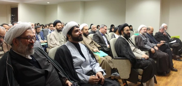 دکتر مهرمحمدی در نشست مسئولان دفاتر نهاد نمایندگی مقام معظم رهبری و معاونان گروه معارف

تربیت دینی به دنبال دین دار شدن یا حاکمیت  توام با معرفت آموزه های دینی بر  رفتار، گفتار و پندار افراد است 3