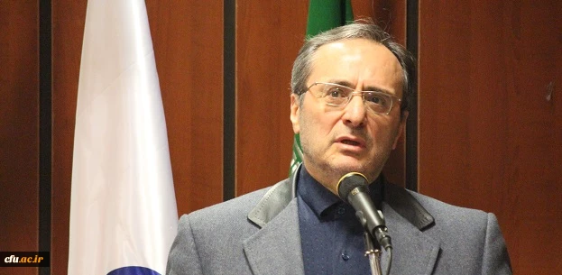 دکتر مهرمحمدی در نشست مسئولان دفاتر نهاد نمایندگی مقام معظم رهبری و معاونان گروه معارف

تربیت دینی به دنبال دین دار شدن یا حاکمیت  توام با معرفت آموزه های دینی بر  رفتار، گفتار و پندار افراد است 13