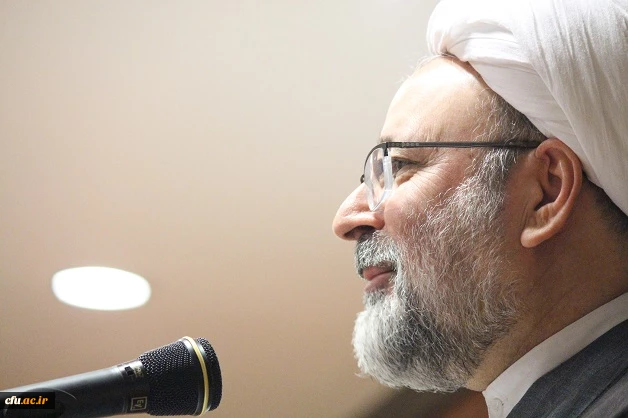 حجت الاسلام و المسلمین رنجبران در نشست مسئولان نهاد و معاونان گروه معارف:

دانشگاه فرهنگیان ازنظر مباحث دینی و فرهنگی جزء دانشگاه های خوب کشور است 7