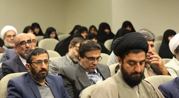 حجت الاسلام و المسلمین رنجبران در نشست مسئولان نهاد و معاونان گروه معارف:

دانشگاه فرهنگیان ازنظر مباحث دینی و فرهنگی جزء دانشگاه های خوب کشور است 8