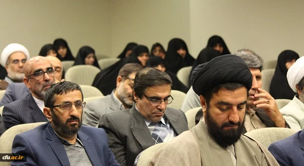 حجت الاسلام و المسلمین رنجبران در نشست مسئولان نهاد و معاونان گروه معارف:

دانشگاه فرهنگیان ازنظر مباحث دینی و فرهنگی جزء دانشگاه های خوب کشور است 8