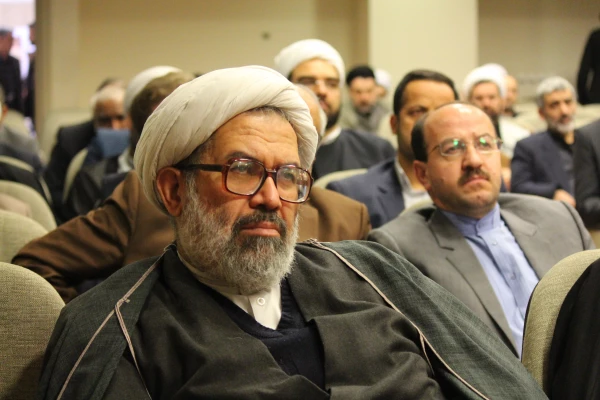 حجت الاسلام و المسلمین رنجبران در نشست مسئولان نهاد و معاونان گروه معارف:

دانشگاه فرهنگیان ازنظر مباحث دینی و فرهنگی جزء دانشگاه های خوب کشور است 9