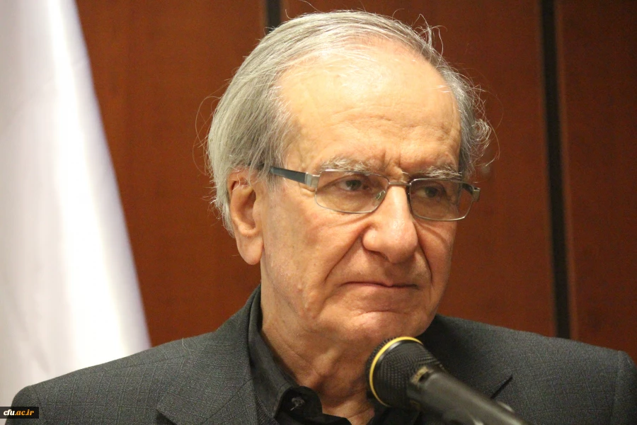 عضو هیات علمی دانشگاه علامه:

وابستگی به درآمدهای نفت، موحب عدم تعادل در اقتصاد است، باید در نظام اقتصاد جهانی ورود کنیم 6