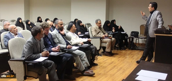 در دومین روز از نشست مسئولان نهاد و اساتید گروه معارف اسلامی برگزار شد:

کارگاه های آموزشی اصول و فنون مشاوره و روش تحقیق و مقاله نویسی 8