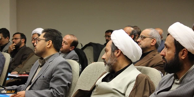 در دومین روز از نشست مسئولان نهاد و اساتید گروه معارف اسلامی برگزار شد:

کارگاه های آموزشی اصول و فنون مشاوره و روش تحقیق و مقاله نویسی 11