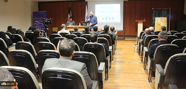 در کارگاه آموزشی روش های تدریس عنوان شد:

معلم پیوند دهنده حیطه دانشی به حیطه عملی و انگیزشی کلاس درس است
 5