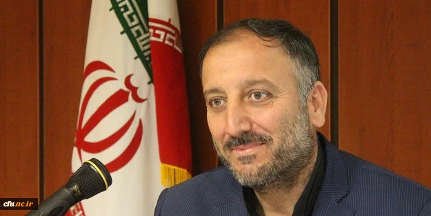 در کارگاه آموزشی روش های تدریس عنوان شد:

معلم پیوند دهنده حیطه دانشی به حیطه عملی و انگیزشی کلاس درس است
 7