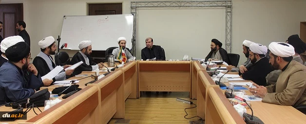 در کارگاه آموزشی روش های تدریس عنوان شد:

معلم پیوند دهنده حیطه دانشی به حیطه عملی و انگیزشی کلاس درس است
 11