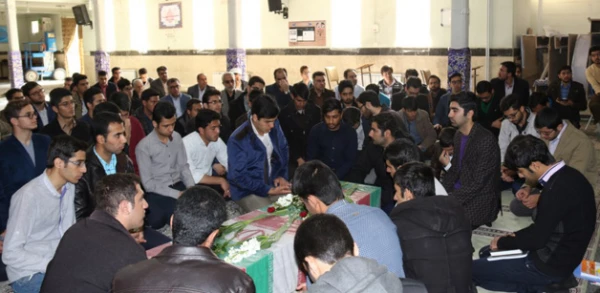 در ایام شهادت حضرت زهرا(س) :

عطر شهادت در فضای دانشگاه فرهنگیان یزد پیچید
 3