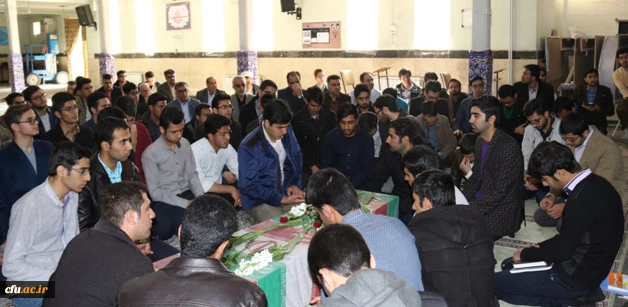 در ایام شهادت حضرت زهرا(س) :

عطر شهادت در فضای دانشگاه فرهنگیان یزد پیچید
 3