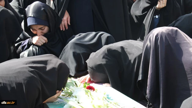 در ایام شهادت حضرت زهرا(س) :

عطر شهادت در فضای دانشگاه فرهنگیان یزد پیچید
 9