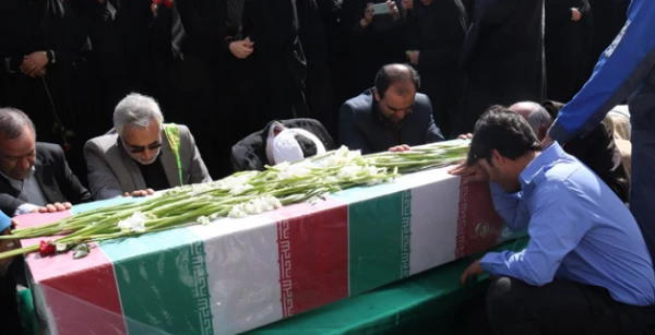 در ایام شهادت حضرت زهرا(س) :

عطر شهادت در فضای دانشگاه فرهنگیان یزد پیچید
 10