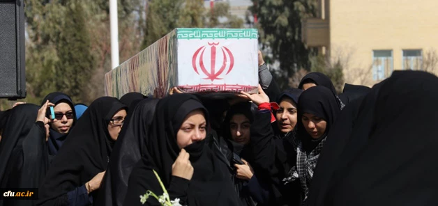 در ایام شهادت حضرت زهرا(س) :

عطر شهادت در فضای دانشگاه فرهنگیان یزد پیچید
 11