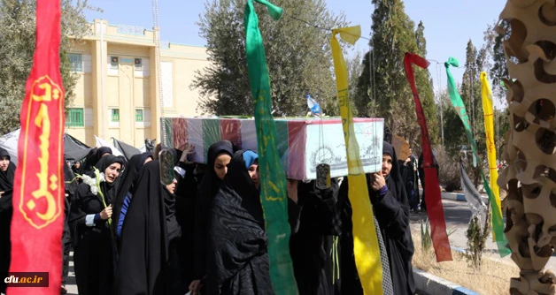 در ایام شهادت حضرت زهرا(س) :

عطر شهادت در فضای دانشگاه فرهنگیان یزد پیچید
 13