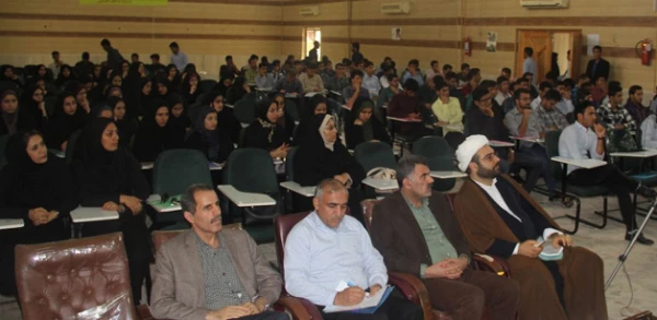 در پردیس شهید بهشتی  هرمزگان برگزار شد:

کارگاه بررسی فضای مجازی فرصت ها و چالش ها 5