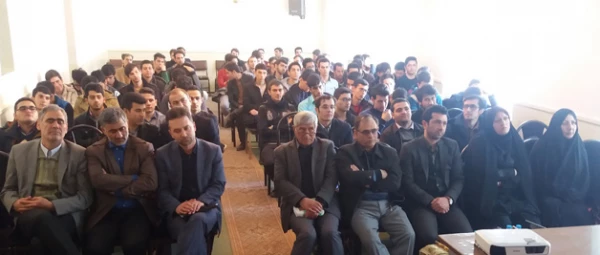 در مرکز آزادگان برگزار شد:

نشست زمستانِ ادیبانه خیام  
 2