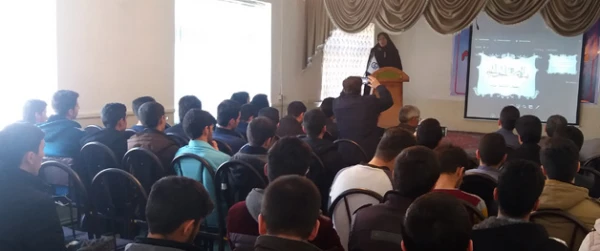 در مرکز آزادگان برگزار شد:

نشست زمستانِ ادیبانه خیام  
 5