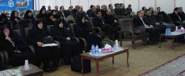 در دانشگاه فرهنگیان استان آذربایجان شرقی برگزار شد:

 دوره ضمن خدمت "آموزش حقوقی مدیران"  پردیس های  استان های آذربایجان شرقی، غربی و اردبیل 
 3