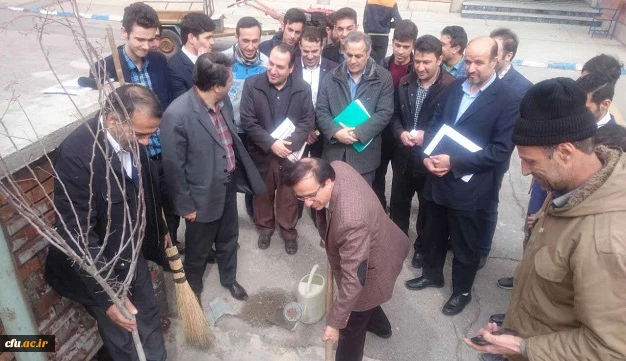 مراسم روز درختکاری در پردیس علامه امینی(ره)  برگزار شد 5