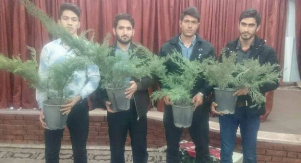 مراسم روز درختکاری در پردیس علامه امینی(ره)  برگزار شد 6