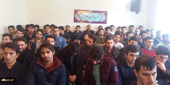 در مرکز آزادگان نیر برگزار شد:

نشست دانشجویی " نماز"
 2