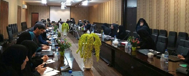 مدیر امور پردیس های اصفهان در دوره منطقه ای آموزش حقوقی مدیران:

کارکنان دانشگاه با توجه به گستره فعالیت ها خود باید از مسائل حقوقی مرتبط آگاهی داشته باشند
 5