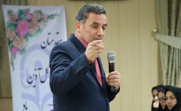 با حضور معاون پژوهشی مطالعات خانواده ایران در پردیس شهید باهنر خراسان جنوبی:

 برگزاری کارگاه ازدواج و تحکیم بنیان خانواده
 3