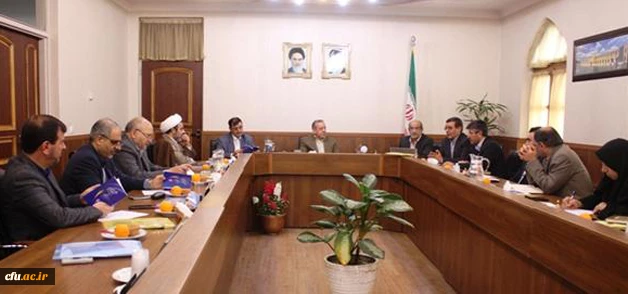 با حضور قائم مقام دانشگاه  برگزار شد:

جلسه هیئت امنای دانشگاه فرهنگیان استان  اصفهان 2