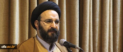 حجت الاسلام و المسلمین دادگر در مراسم آغازین سال نو عنوان کرد:

تربیت نیروی انسانی با اعتماد به نفس و برخوردار از هویت دینی و ملی مناسب نقشِ مهم دانشگاه در تحقق شعار سال 96