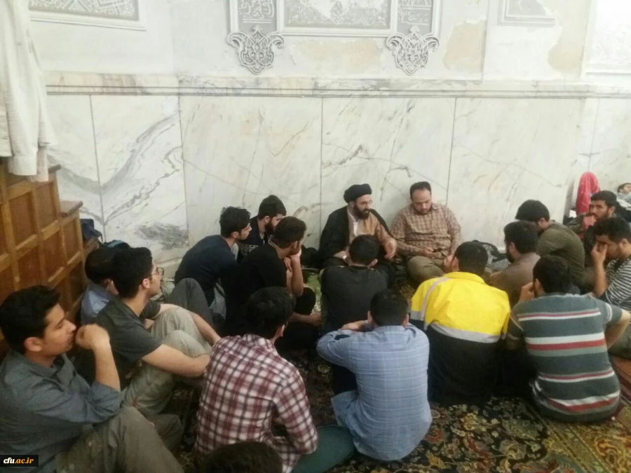 حجت الاسلام والمسلمین دادگر در مراسم اعتکاف دانشجومعلمان تهران:

 تربیت نیروی انسانی صالح و عالم، عامل اصلی استمرار انقلاب اسلامی است 2