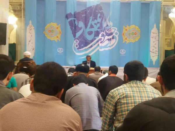 حجت الاسلام والمسلمین دادگر در مراسم اعتکاف دانشجومعلمان تهران:

 تربیت نیروی انسانی صالح و عالم، عامل اصلی استمرار انقلاب اسلامی است 2