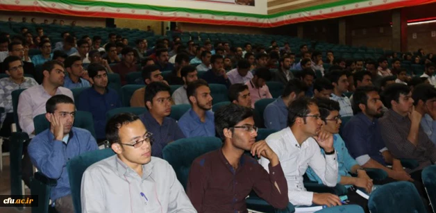 با همت انجمن اسلامی دانشجومعلمان دانشگاه فرهنگیان یزد:

مناظره «فرهنگ و مطبوعات در دولت تدبیر و امید» در پردیس شهیدان پاک نژاد برگزار شد
 5