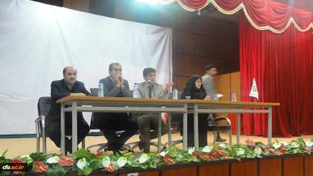 جلسه پرسش و پاسخ دانشجویان با مسئولین دانشگاه فرهنگیان استان کهگیلویه و بویر احمد 5