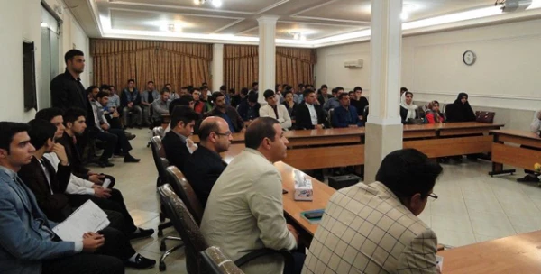 در پردیس شهید رجایی  انجام شد:

 برگزاری نمایشگاه آثار هنری و شب شعر دانشجومعلمان 
 4