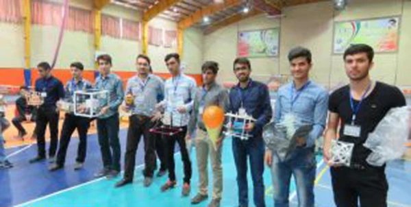 برگزاری مسابقات انجمن فیزیک پردیس شهید باهنر اصفهان 3