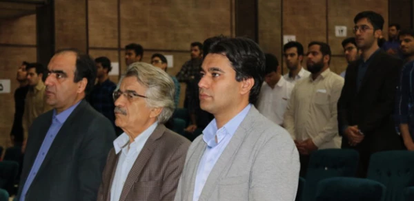 در پردیس شهیدان پاک نژاد یزد برگزار شد: 

همایش علمی  "یزدشناسی و قابلیت های گردشگری یزد " 4