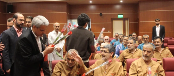 بازدید از آسایشگاه جانبازان 7