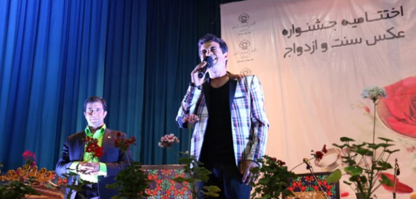 در راستای توافق نامه ی فی مابین دانشگاه فرهنگیان یزد و دانشگاه علوم پزشکی شهید صدوقی:

همایش بزرگ “رمز و راز یک ازدواج موفق” برگزار شد
 4