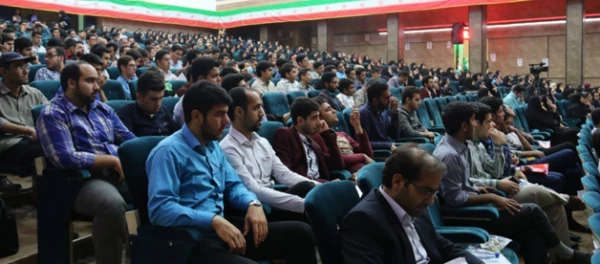 در راستای توافق نامه ی فی مابین دانشگاه فرهنگیان یزد و دانشگاه علوم پزشکی شهید صدوقی:

همایش بزرگ “رمز و راز یک ازدواج موفق” برگزار شد
 7